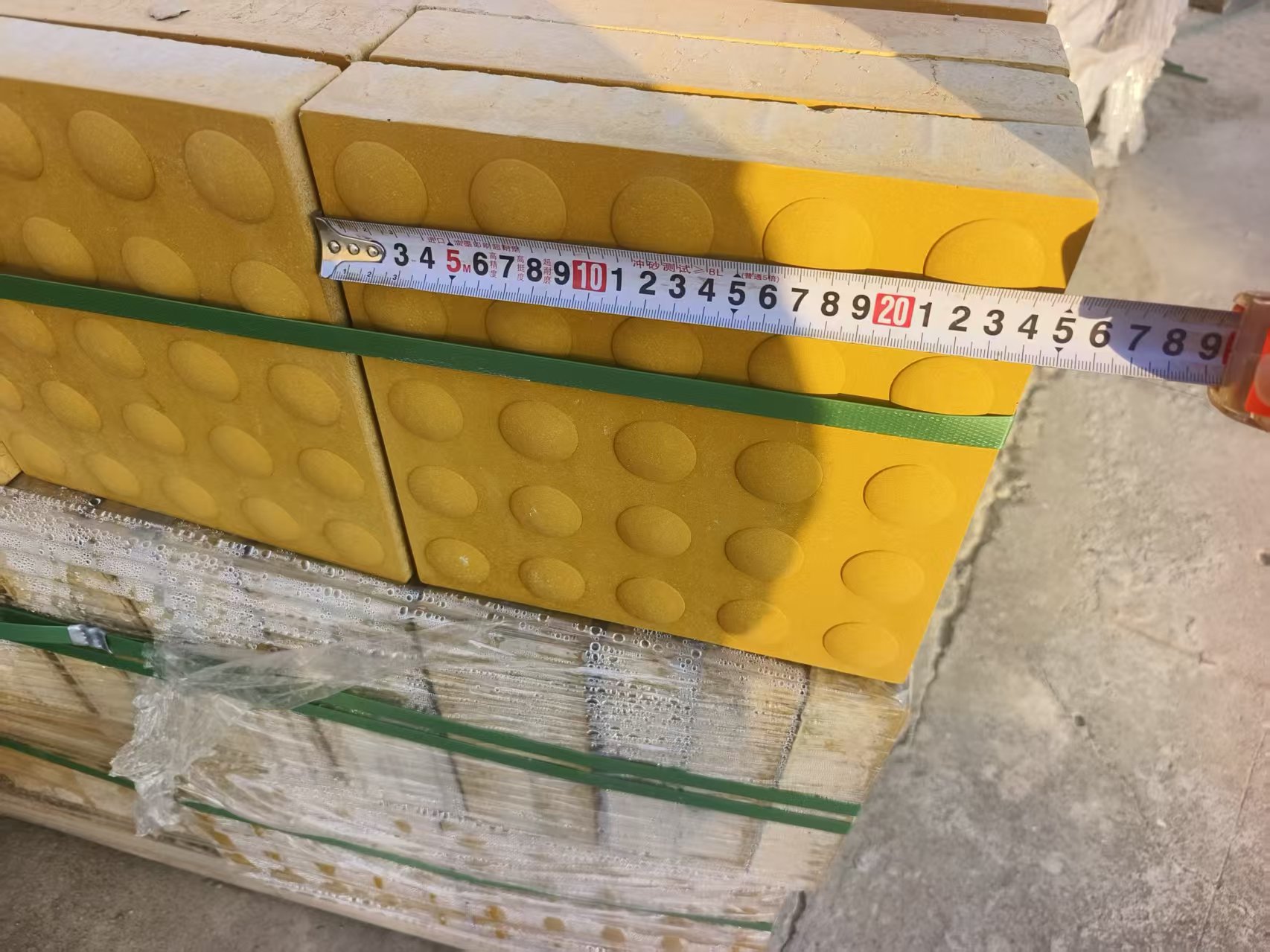 条纹光亮花砖实景应用